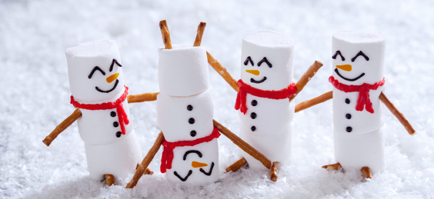 Happy,Funny,Marshmallow,Snowmans,Are,Having,Fun,In,Snow